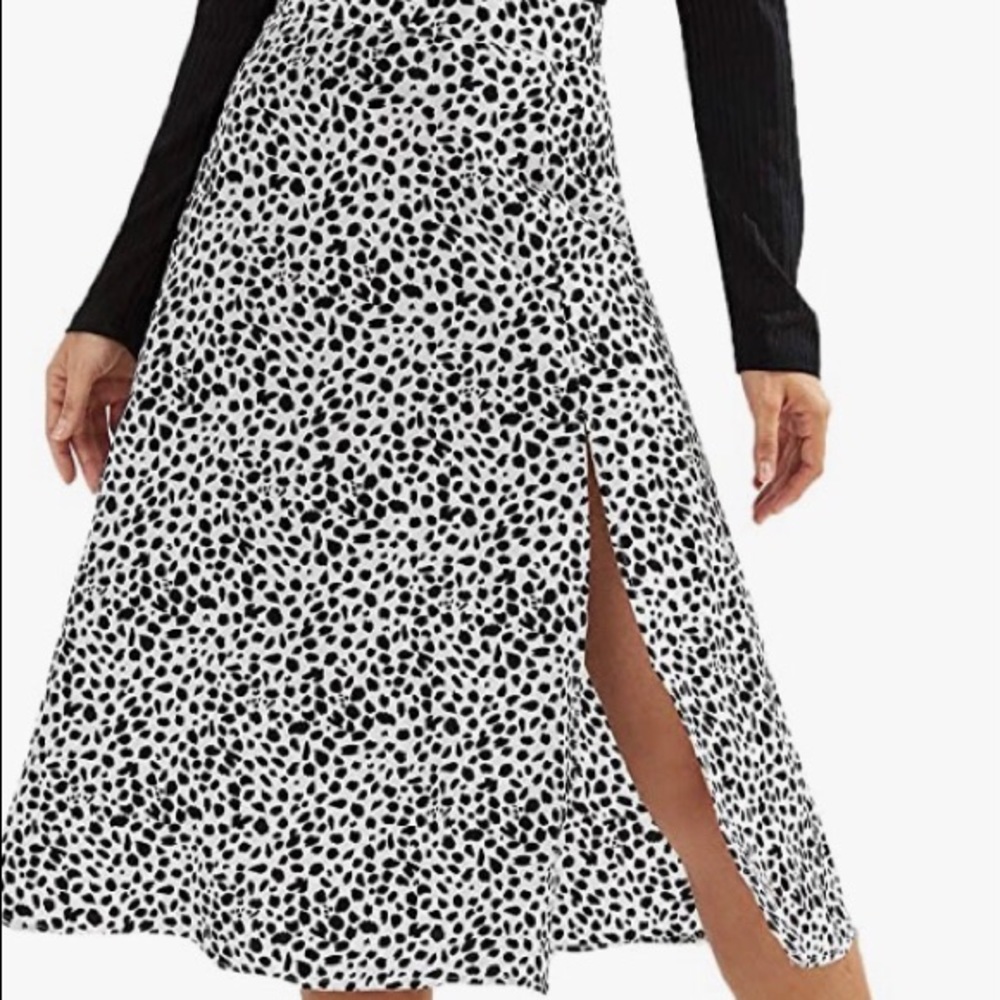 Like new high waisted skirt